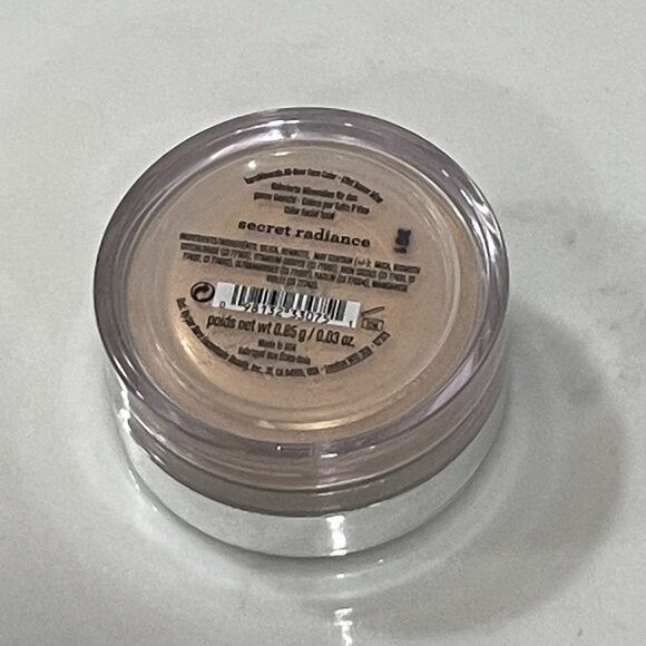 bareMinerals secret radiance all-over face color - Picture 1 of 4